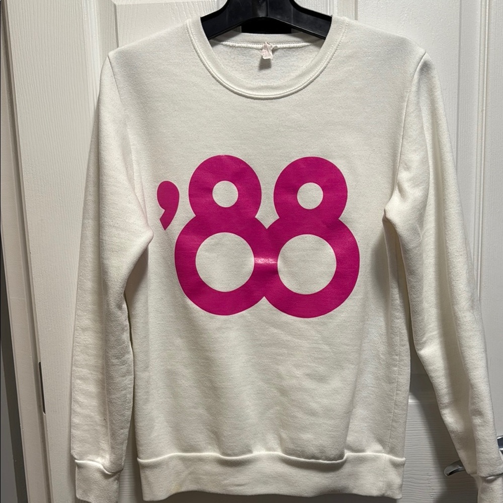 White Long Sleeve Graphic Sweatshirt